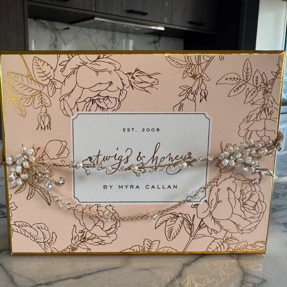 NEW - Twigs & Honey - Beaded Blossom Dangle Garter - Picture 3 of 6